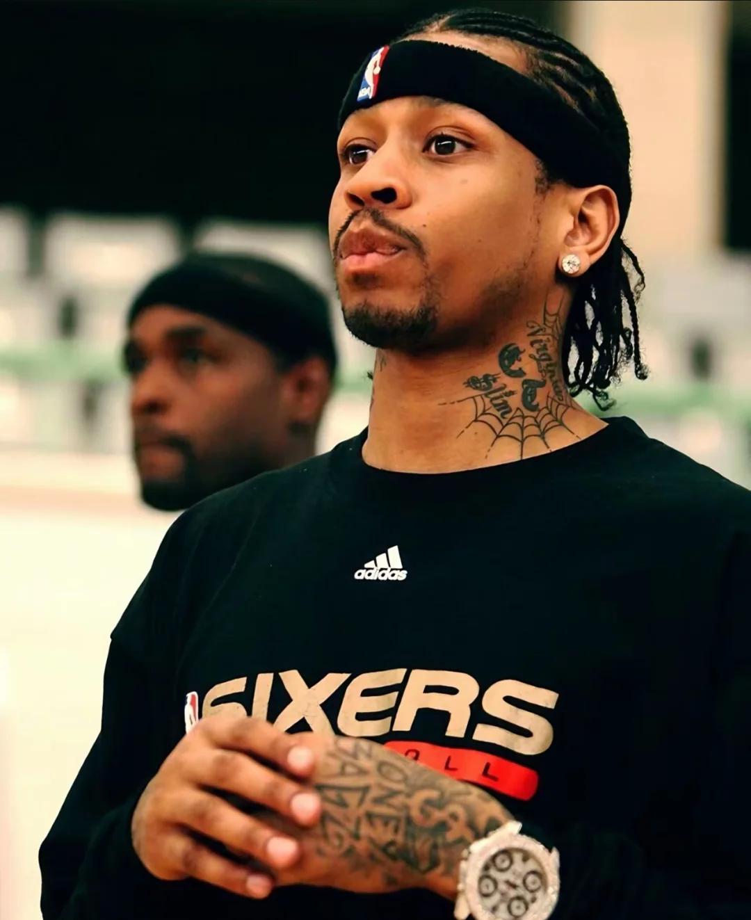 利物浦队内有高人 一石二鸟赶走萨拉赫斯洛特（利物浦藏高手，一箭双雕送走萨拉赫与斯洛特）